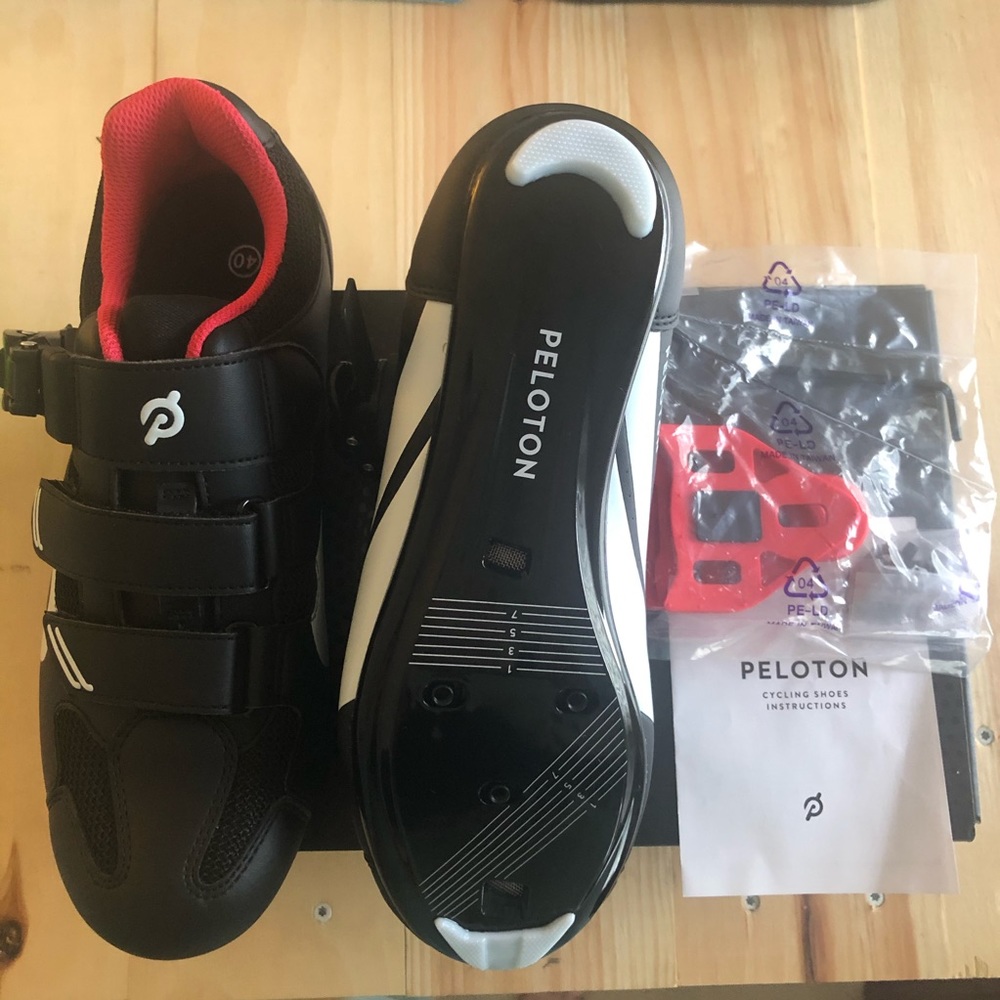 🆕NWT PELOTON Cycling Shoes🆕